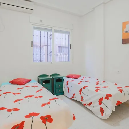 Semesterbostad In With Swimming Pool Torrevieja